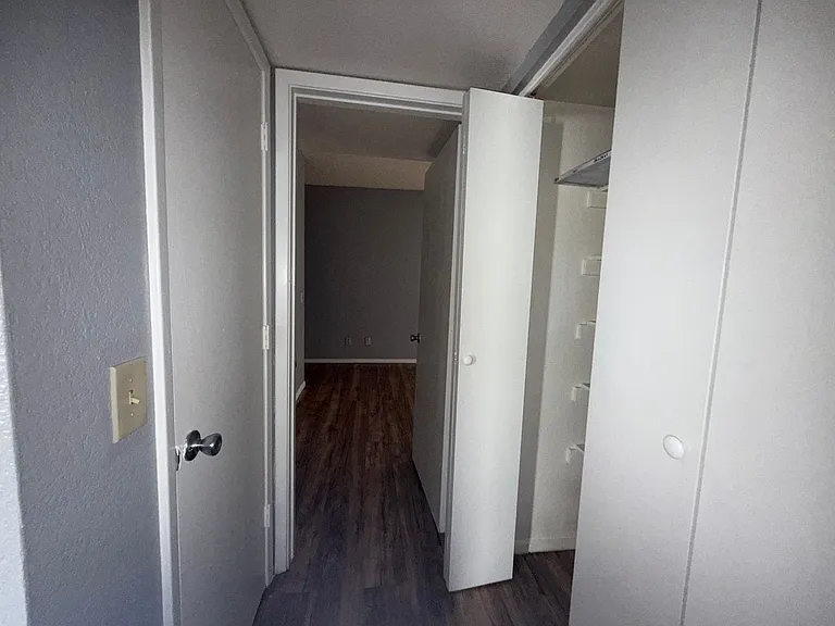 2839 E Le Marche Ave #15 — Photo 8