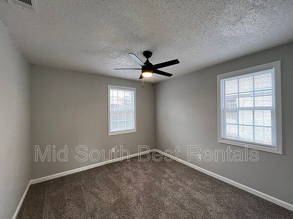 5th image of 1467 S Montgomery St