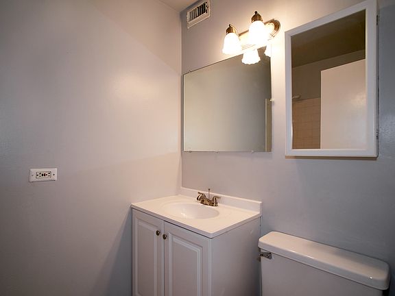 5th image of 1540 N La Salle St #1608
