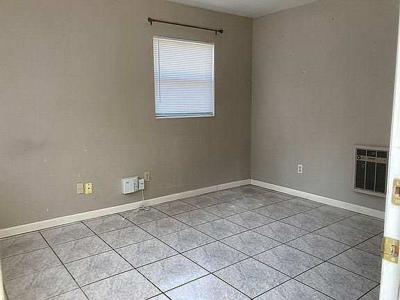 4th image of 3311 W Tampa Bay Blvd