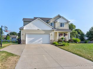 1813 143rd Ave, Dorr, MI 49323