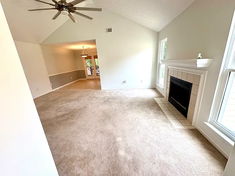5240 Spinnaker Ct — Photo 10