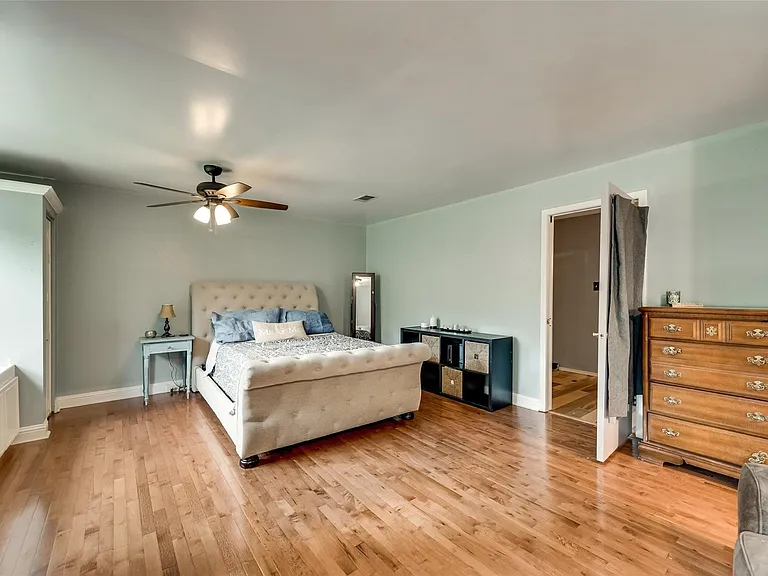 426 Westview Ter — Photo 12