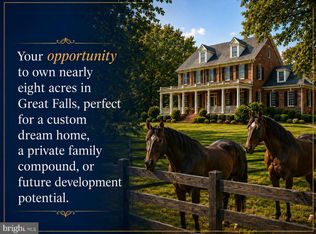 900 Seneca Rd, Great Falls, VA 22066
