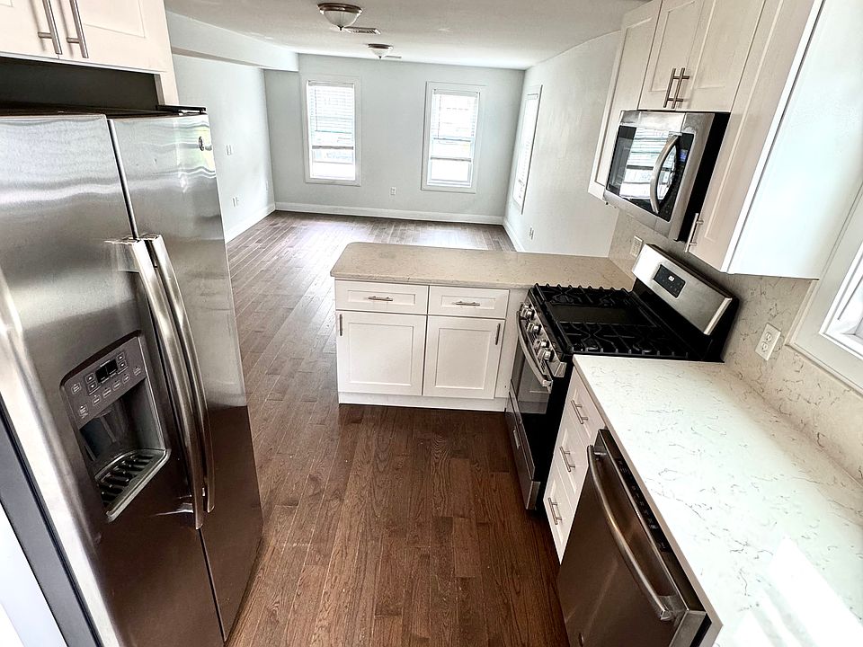 1st image of 187 Webster Ave #2