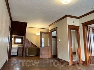 2049 S 18th St, Lincoln, NE 68502