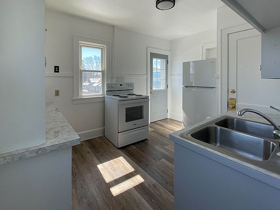 5th image of 1605 Yout St #1607