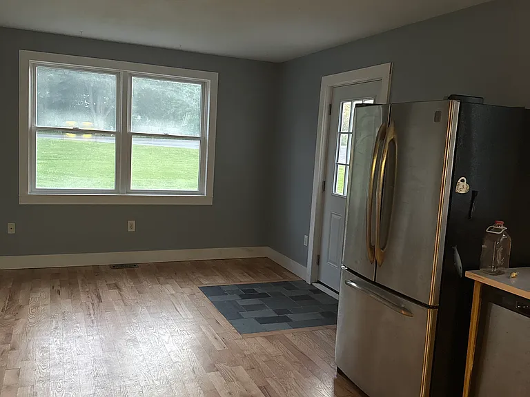 35 E Oneida St — Photo 4