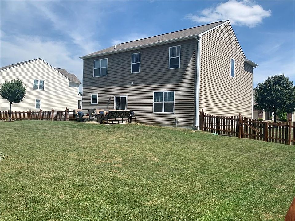 2nd image of 569 Stonehenge Way