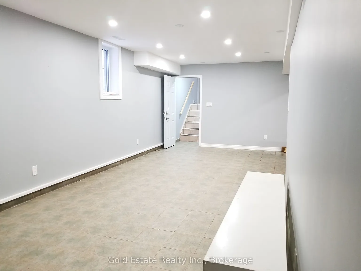 2 bed, $1,300 — Photo 3