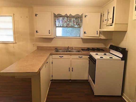 5th image of 6970 Cornelius Ln