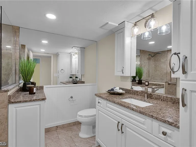 1409 SE 46th Ln #105 — Photo 42