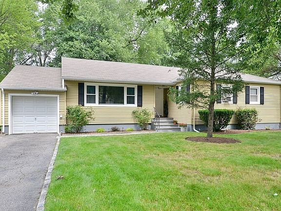 2nd image of 3 Malcolm Dr