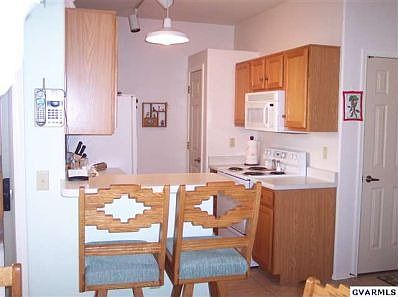 3rd image of 3725 S Avenida De Encino