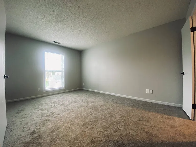 850 sqft master bedroom