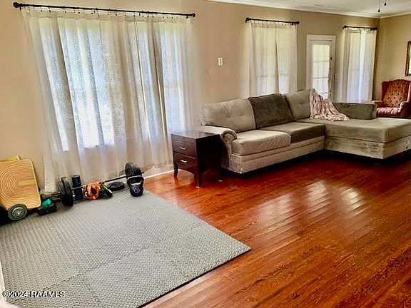 4th image of 206 Pollard Ave