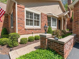 14602 Mallard Lake Dr, Chesterfield, MO 63017