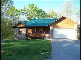 1022 Iroquois Ln, Crossville, TN 38572