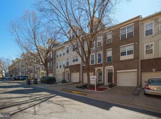 11431 Log Ridge Dr, Fairfax, VA 22030