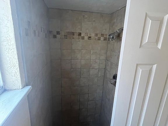 2nd image of 2522 Gold Ave APT 1