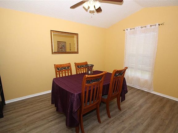 5th image of 631 Windsor Estates Dr