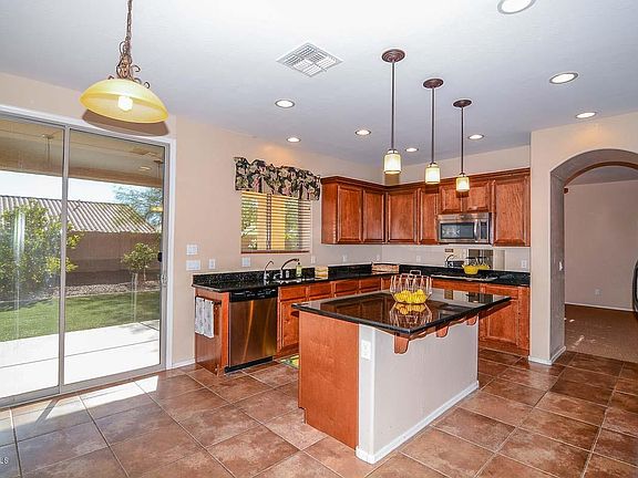 5th image of 2239 W Blaylock Dr