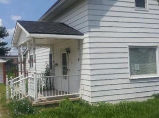 230 N 5th St, Elwood, IN 46036