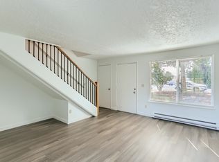 1051 Birchwood Dr, Oregon City, OR 97045