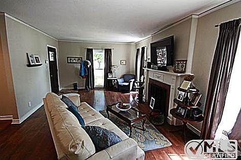 5th image of 4417 Calmont Ave