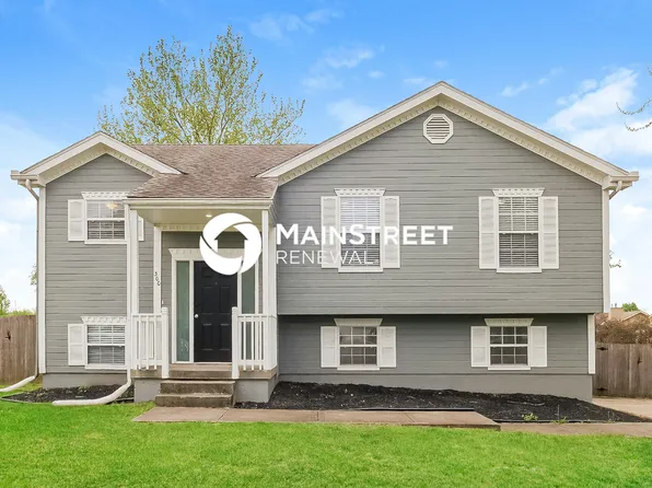 300 Copeland Dr, Greenwood, MO 64034