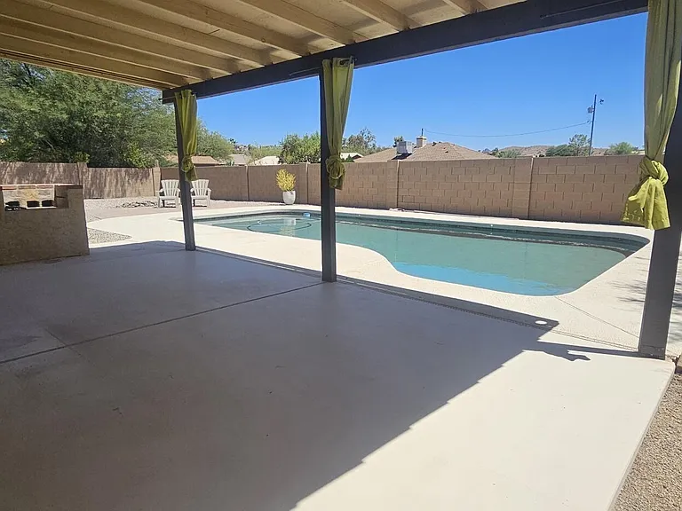 1131 E Redfield Rd — Photo 30