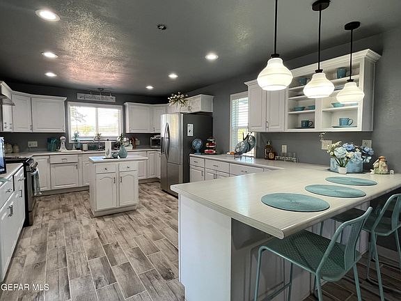 2nd image of 121 Green Desert Cir
