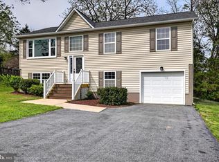 213 Black Oak Dr, Maurertown, VA 22644