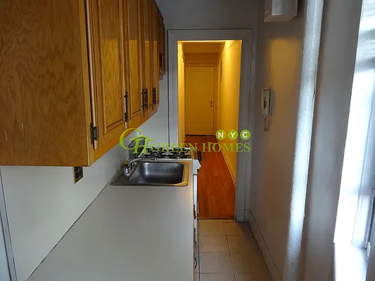 Rented by Green Home NY Realty LLC | media 9