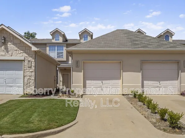 8015 Ederville Cir, Fort Worth, TX 76120