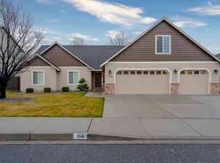 104 S Kansas St, Kennewick, WA 99336