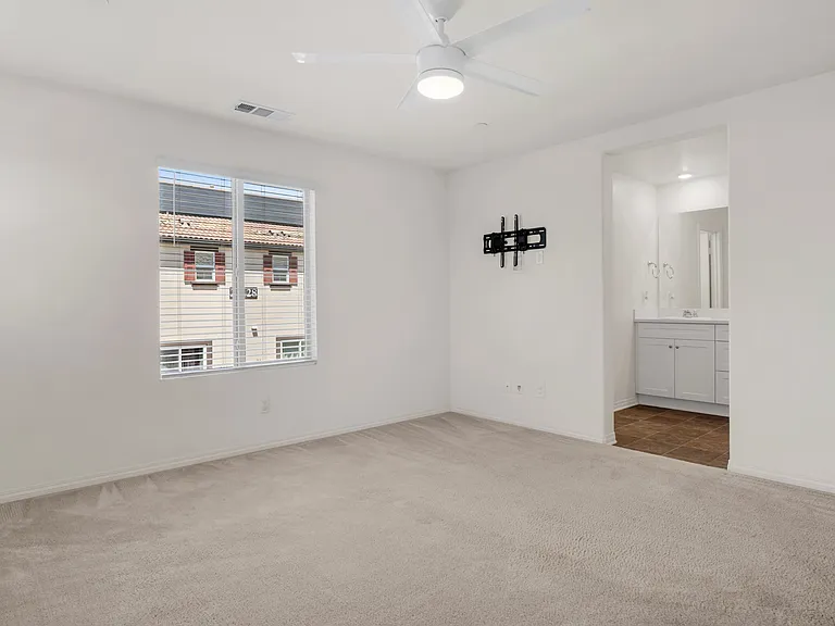 24134 Tuscany Ave — Photo 29