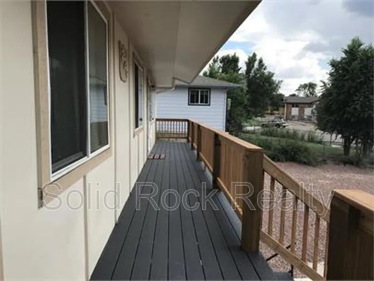 325 Bonnie Ct #B — Photo 10