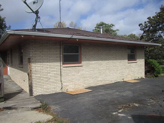 4th image of 2200 Gideon Ave