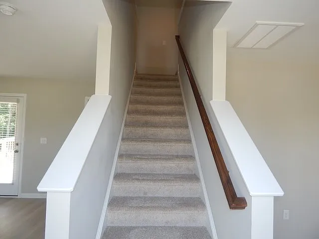 3 bed, 2.5 bath, $2,100 — Photo 3