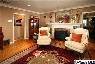 2nd image of 322 S Beachwood Dr