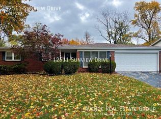 12511 Sunview Dr, Saint Louis, MO 63146