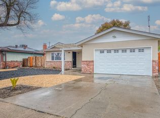 841 W Santa Ana Ave, Clovis, CA 93612