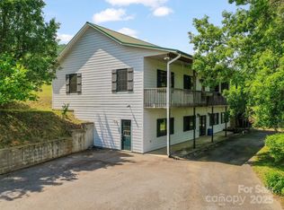 126 Sweetwater Dr, Canton, NC 28716