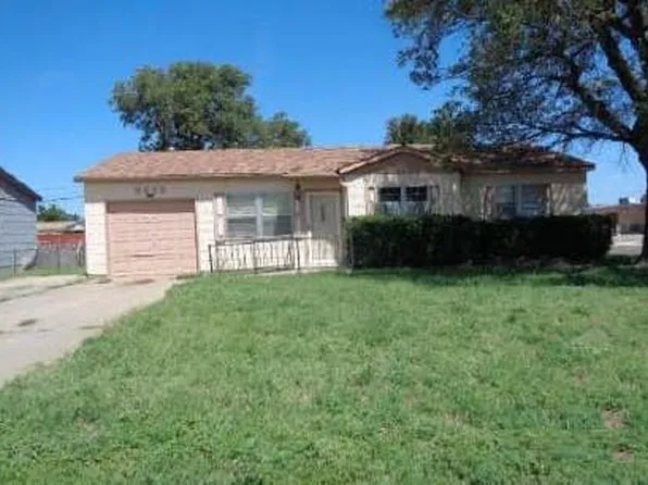 3823 Beaver Dr, Amarillo, TX 79107