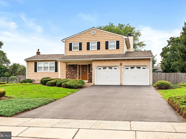 7 Oxcart Ln, Hamilton, NJ 08619
