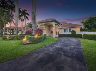12401 SW 77th St, Miami, FL 33183