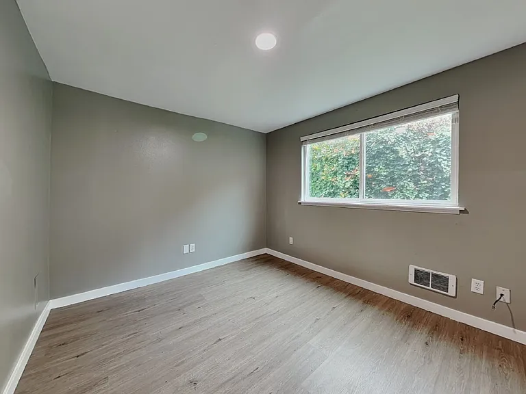 1105 S Woodlawn St #2 — Photo 1