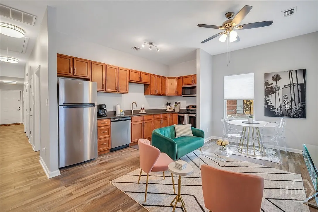 Building Photo - 321 W 31st St #1