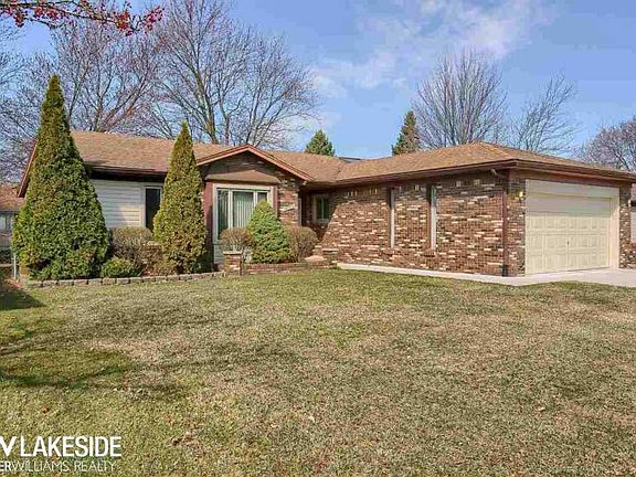 2nd image of 38379 Lincolndale Dr